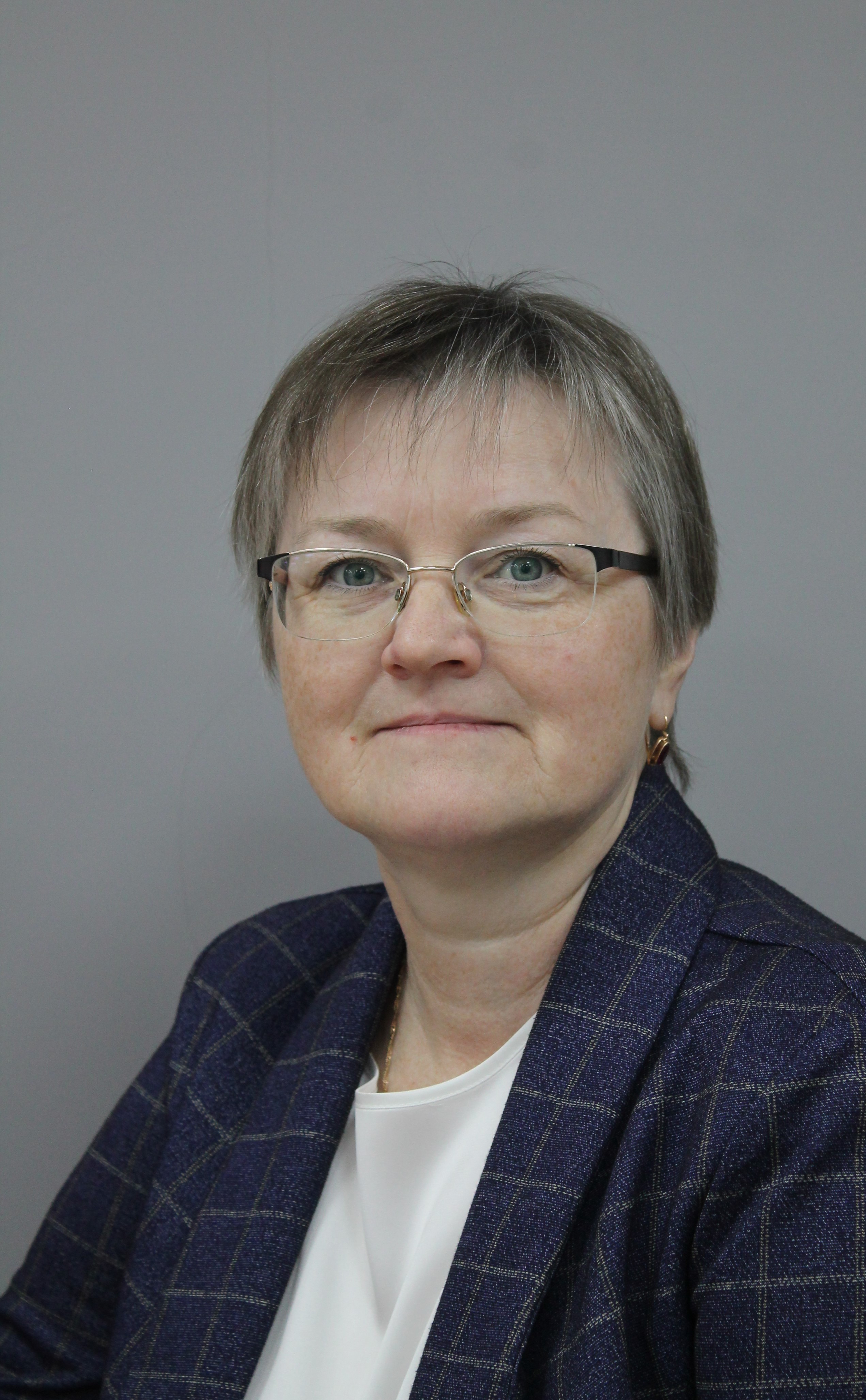 Черноусова Людмила Петровна.
